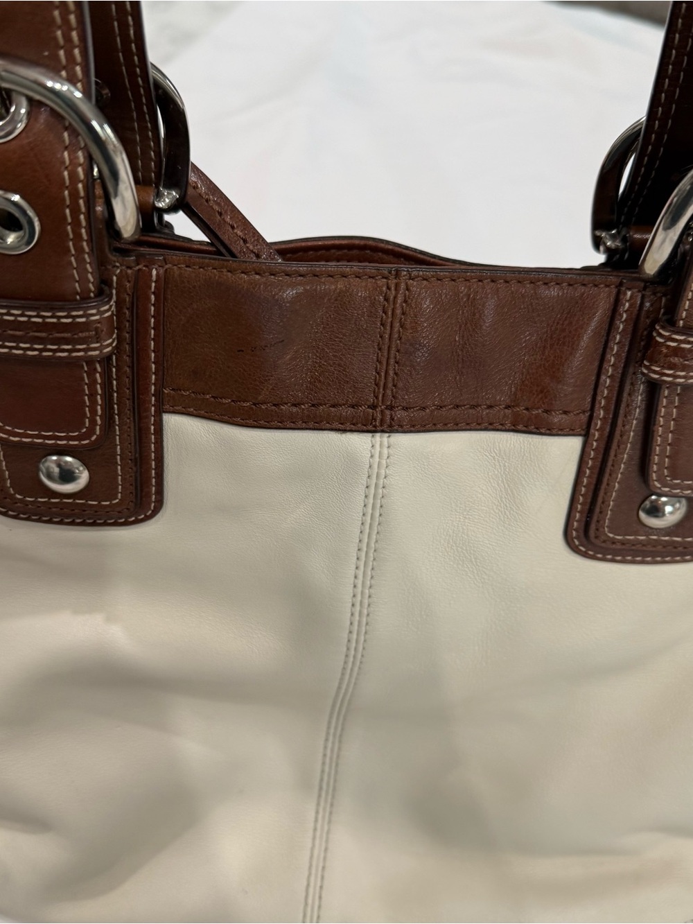 Coach Soho Ivory & Brown.Pleated Leather Shoulder Bag. Scuffs Look at PHOTOS - Picture 9 of 13